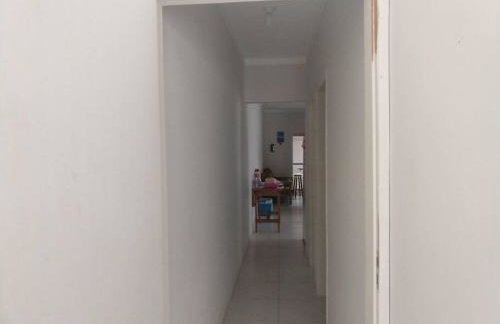 Casa em Itanhaém com 2 quartos garagem p 2 carros, churrasqueira, piscina 200 m da praia - Foto 19