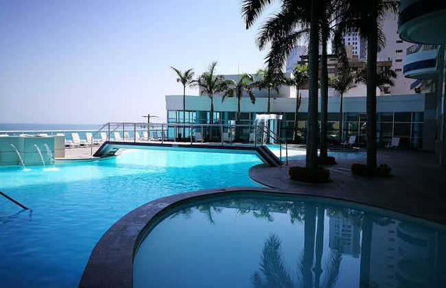 Palmetto Penthouse Deluxe Beautiful View and Sunset Floor 39 - Photo 45