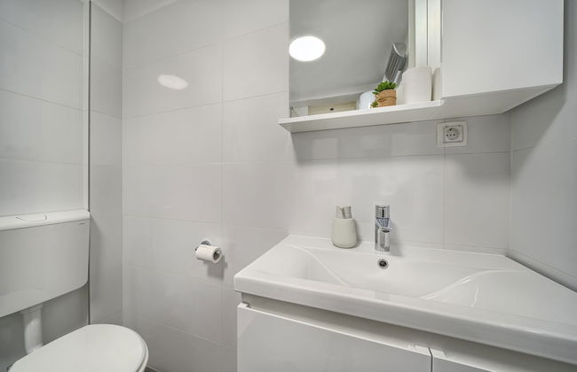 A3 - Luxury apt w big Balcony, 4 min Walk to Beach - Foto 16