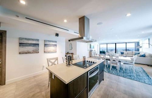 Bayview Villa by Rove Travel - Waterfront with Patio - Foto 3