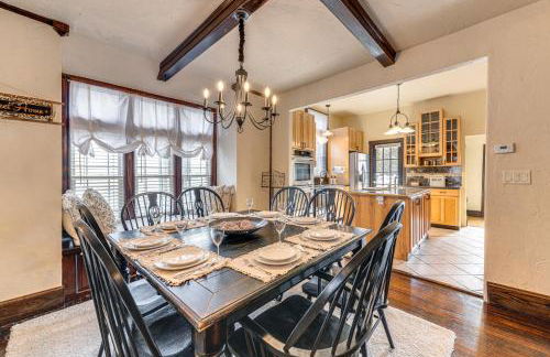 Historical Dtwn Loveland Home with Wraparound Porch! - Foto 8