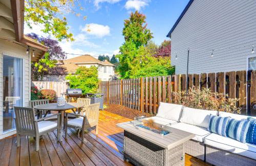 Near Shops and Cafes Beaverton Haven with Luxe Decor! - Foto 3