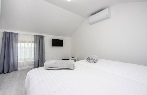 Villa Antani with heated pool, sauna & jacuzzi - Foto 25