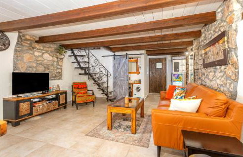 2 Bedroom Cozy Home In Malinska - Photo 3