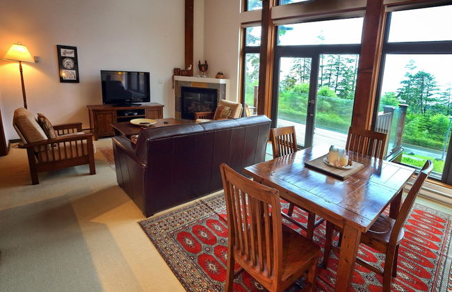 Pacific Rim Retreat - Photo 9