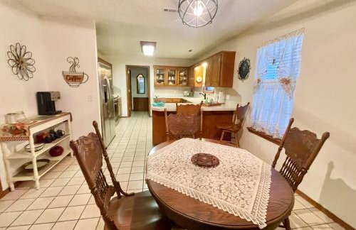 Cozy house centrally located close to everything in NWA - Foto 8