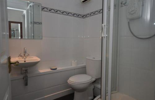 2 Bed in Galmpton oc-bx008 - Photo 7