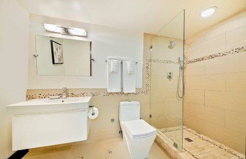 Ocean View Serenity with Theater and Heated Pool - Foto 28