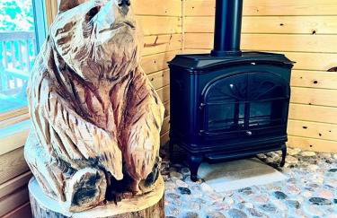 Cozy Lakefront Retreat with Game Room, Outdoor Living and Dock in Wisconsin - Foto 6