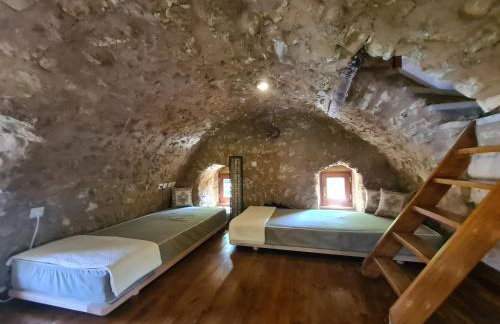 Pyrgos 1869 with Private Pool - Foto 8