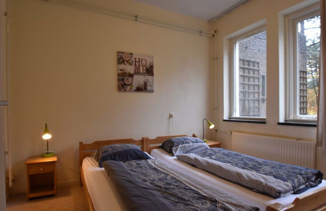 Timeless Charm and Cozy Stay - Photo 8