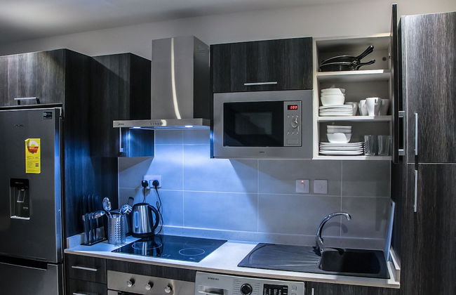 Embassy Gardens Premier Suites - Photo 23