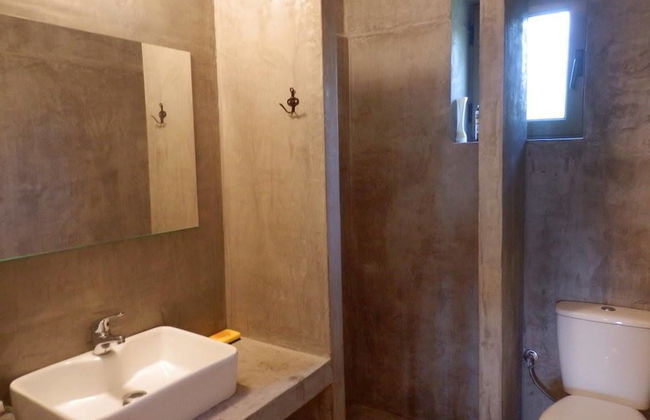 Elea Koundouros - Photo 23