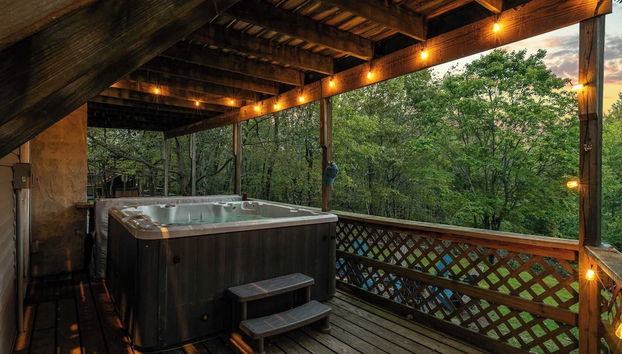 Sky View Chalet by Avantstay Stunning Interior, Spacious Deck, Hot Tub, & View - Photo 2, Intérieur