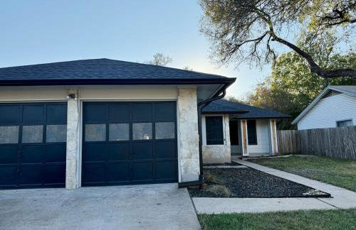 Modern and Cozy 3BR Retreat Perfect for Families or Big Group - Foto 36