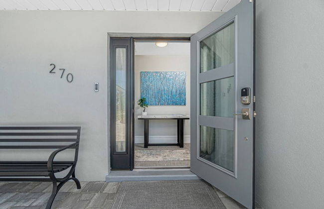 Tranquility - Waterfront Villa With Pool Dock - Photo 11