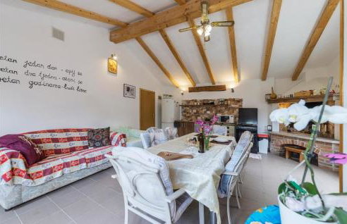 2 Bedroom Cozy Home In Kostrcani - Photo 3