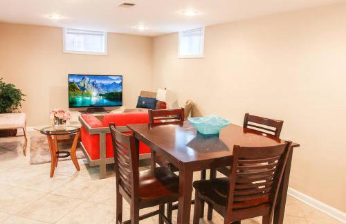 Basement Falls Church Free Parking - Foto 5