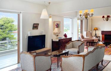 Blue Bay Vouliagmeni Luxury Apartment - Photo 13