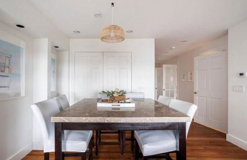 Spacious Oceanview Villa Elegant Coastal Escape, Sleeps 22 - Foto 11