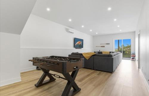 Expansive Deck, Private Dock, Boat Slip and Stunning Views - Foto 8