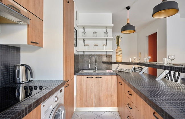 Superb Apartment in the Heart of the 16th District - Photo 9