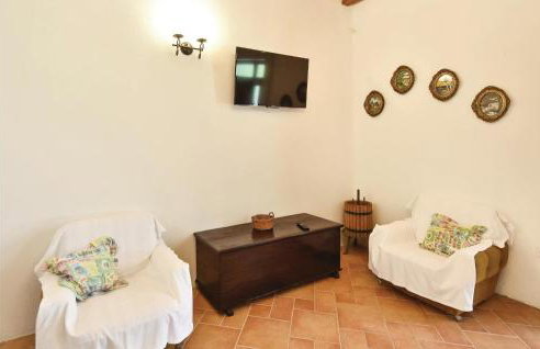 Two-Bedroom Apartment In Ostrvica - Photo 18