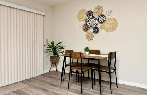 WiFi - Pet Friendly - Laundry - Short - Long Term - Foto 14