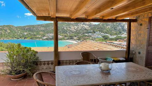 80 m from the Beach Sea at Your Feet Free Parking Case Mariuccia Baja Sardinia - Foto 2