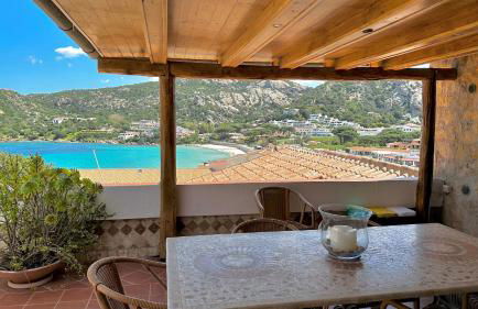 80 m from the Beach Sea at Your Feet Free Parking Case Mariuccia Baja Sardinia - Foto 2