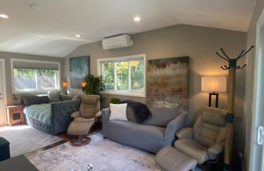 Cozy en suite with high ceilings - Foto 1