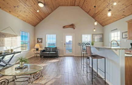 Group Getaway w/ Pool, Boat Dock 2 Homes Laguna Village Retreat by Avantstay - Foto 112