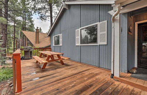 Hot Tub and Patio Pet-Friendly Cabin in Munds Park! - Foto 31