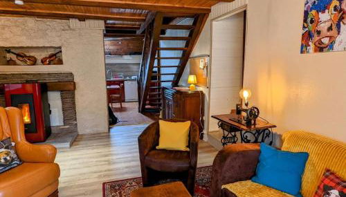 Gîte paisible dans une ancienne ferme avec WIFI et parking à Saint-Bresson - FR-1-583-440 - Foto 3