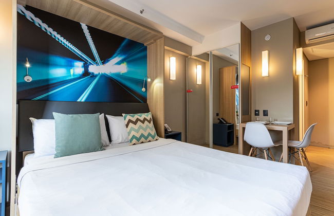 Charlie Alphaville - Foto 14