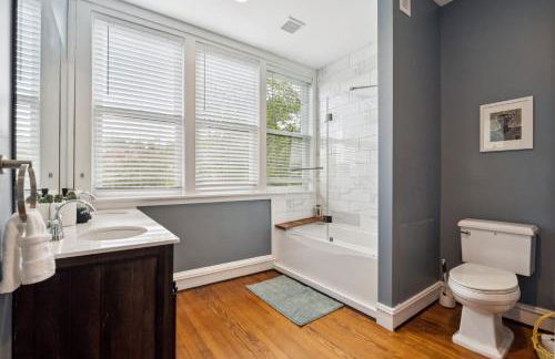 Fan District Charm 4BR Retreat Walk to Carytown - Foto 33