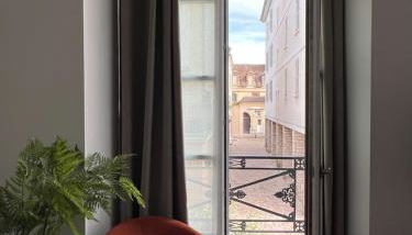 Le Laurencin Sens - Le Seventies - Cœur de ville - Foto 1