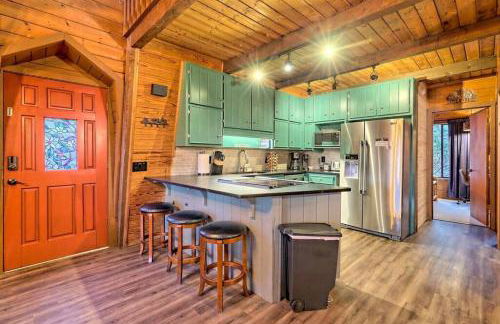 Near Downtown Helen - HotTub, Sauna, Game Room, Fire Pit - Foto 24