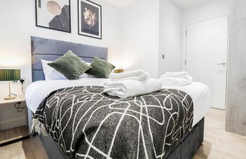 Modern 1-Bed Apartment in Buckinghamshire with Free WiFi, Parking & Garden - Foto 78