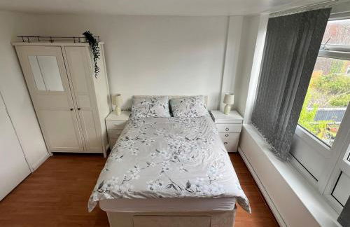 Luxury 4 Bed 3 bath 6 mins from City Renter - Foto 19