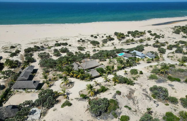 Sunset Villa - Luxury Beachfront Villa with Private Pool by Karula Sand Villas - Foto 48