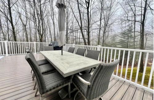 Brand New House with Huge Patio - Photo 38