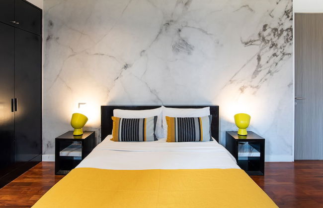 Benviar Tonson Residence - Photo 15