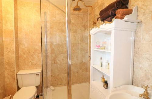 Ivys End Boutique Chic Manor Cottage Elegant & Sophisticated Retreat in Loughborough offering 3bedrooms - Foto 19