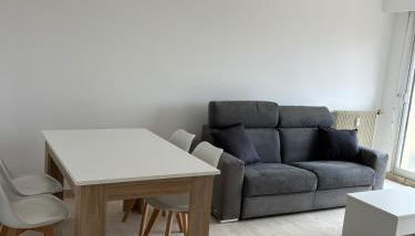 Studio dernier étage rénové - Foto 3