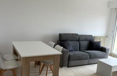 Studio dernier étage rénové - Photo 3