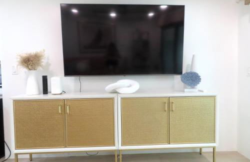 Serene Space! Waterfront Home! - Foto 13