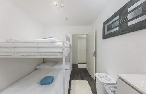 Rob's Flat - Moderne 3-Zimmer-Ferienwohnung mit Terrasse, 6 Schlafplätzen, 2 Min S-Bahn, Weil der Stadt bei Stuttgart - Foto 40