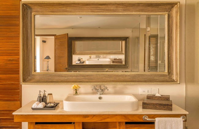 Ishq Colombo - Photo 26