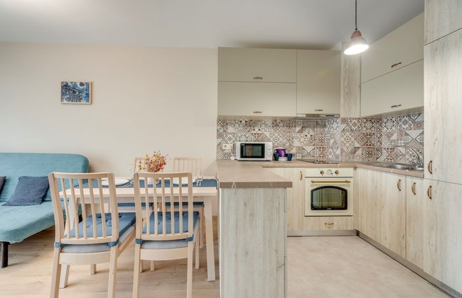 Bright and Newly Refurbished Apartment Near Center - Foto 3